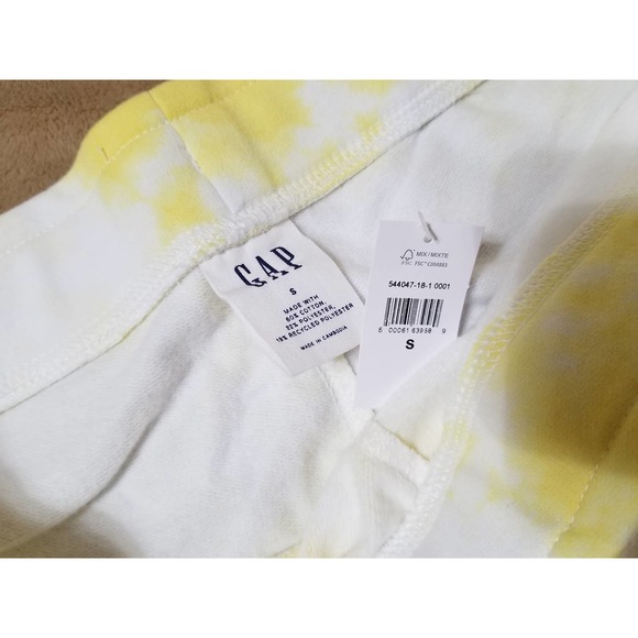 GAP NWT Women's Shorts Logo Graphic Soft Comfy Fleece Size Small Pink Ye… - Picture 10 of 11
